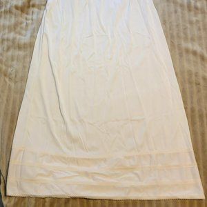 Cream Half-Slip long w/lace trim